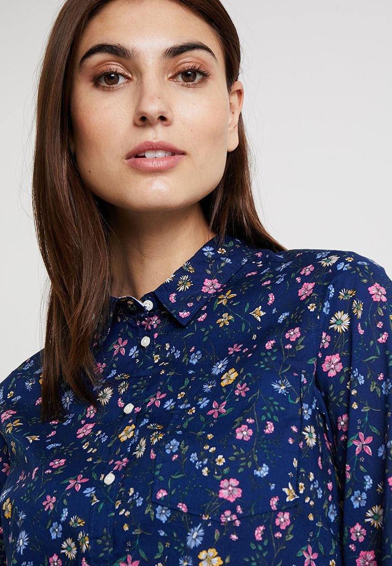 Springfield CAMISA LIBERTY Skjorte dark blue Zalando.no Springfield CAMISA RAYA PAISLEY Skjorte multicolor