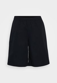 Zwarte shorts van lichtgewicht stof, met een elastische tailleband, knielange ontwerp en een eenvoudige, gladde textuur.