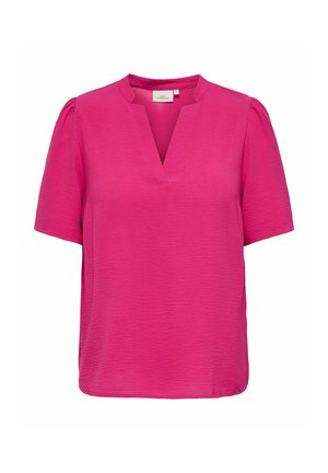 Lyserød kortærmet bluse med struktureret stof og en V-formet hakket halsudskæring.