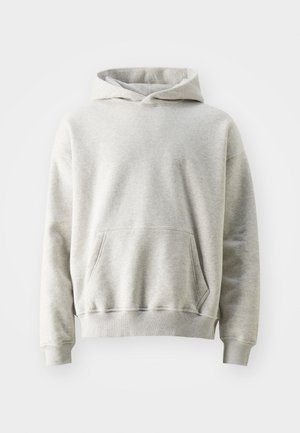 Grijze hoodie van zacht materiaal, met een kenguruzak, geribbelde manchetten en een capuchon met trekkoord. Klassiek pullovers ontwerp.