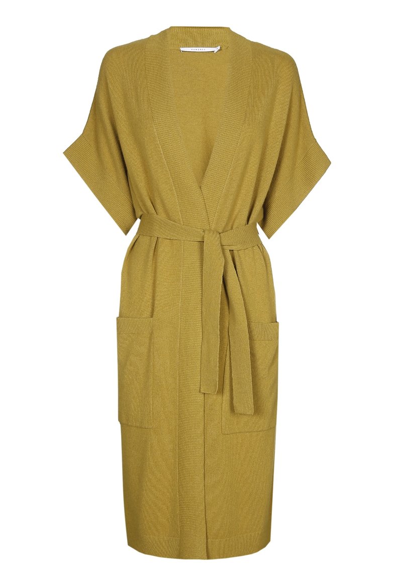 Senapsgul stickad morgenrock med vida ärmar, ett bälte vid midjan och två framfickor. Texturerad tyg med en slät finish.