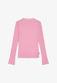 Nevybrané, petal cream