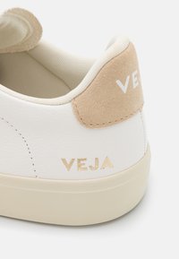 Thumbnail Image 6