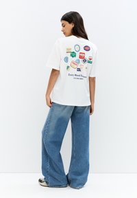 PULL&BEAR - T-shirt imprimé - white Image miniature 1