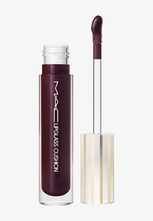 Tube de gloss à lèvres violet foncé étiqueté « MAC Lipglass Cushion » avec un capuchon transparent rayé et une baguette applicatrice montrant le produit sur la brosse.