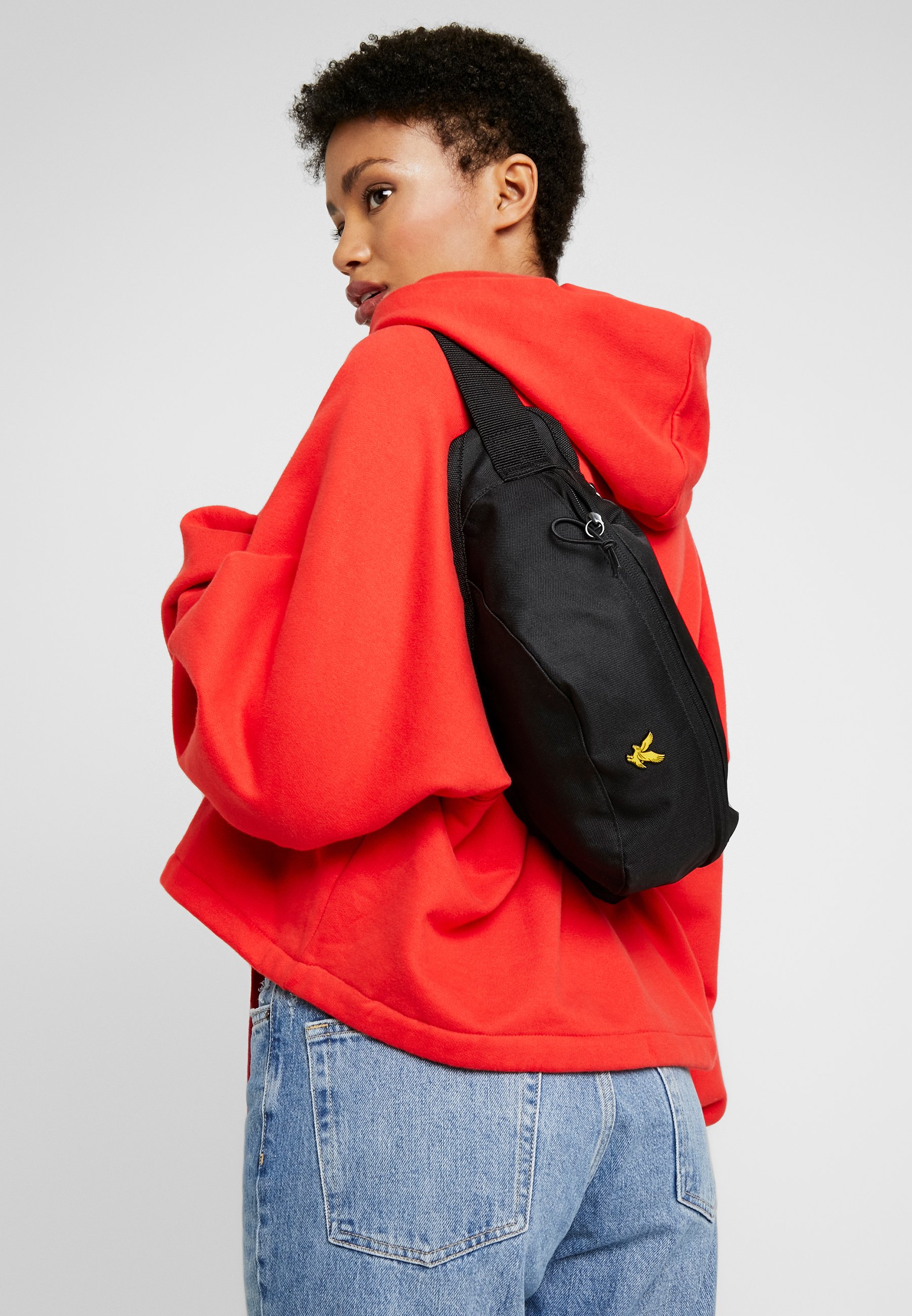 lyle and scott cross body bag
