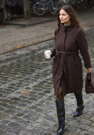 Kaffe ANNE BELT - Klasický kabát - java