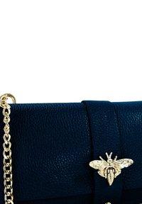 DrachenLeder Clutch - dunkelblau