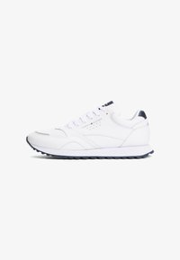 Unselected, white