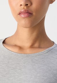 Marc O'Polo 3/4 SLEEVE FINE BINDING AT NECK - Långärmad tröja - soft stone melange