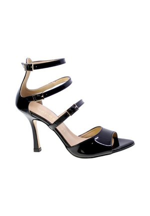 Sandalo con tacco alto in vernice nera, dotato di tre cinturini alla caviglia, punta aperta e tacco a stiletto slanciato. Dettagli dorati discreti sulle fibbie.