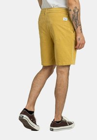 Reell REFLEX EASY - Shorts - baby cord hemp