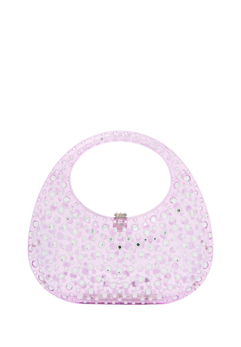 Borsa a tracolla traslucida rosa con perforazioni circolari e decorazioni in borchie argentate. Presenta un manico arrotondato e una chiusura con gancio frontale.