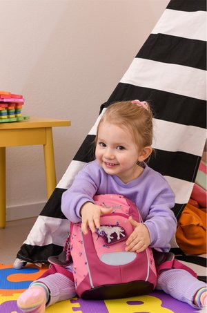 Zaino per bambini rosa con design di unicorno e ricami, con accenti grigi e spallacci regolabili. Materiale morbido, ideale per i bambini.