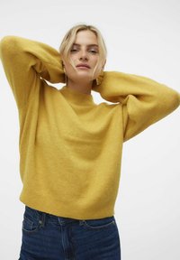 Vero Moda VMLEAF - Trui - golden spice
