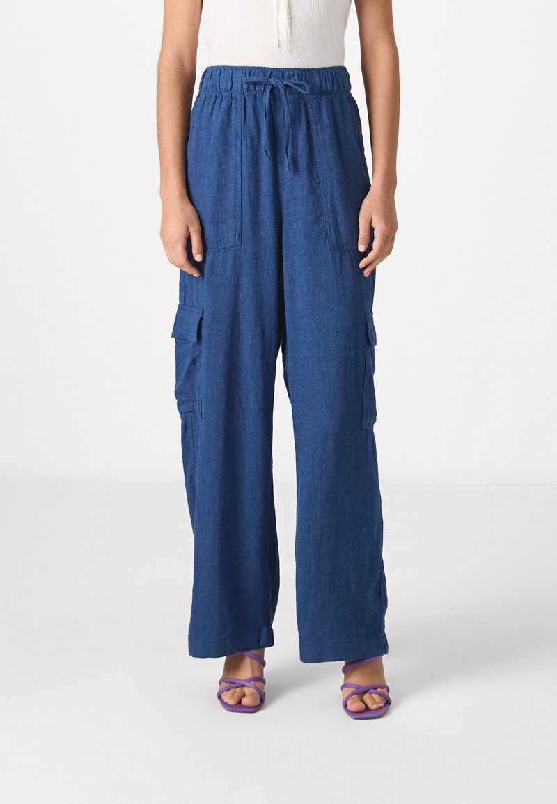 GAP PULL ON - Hlačami s stranskimi žepi - medium indigo