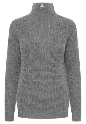 Grauer Strickpullover mit hohem Kragen und strukturiertem Muster, mit einem kleinen Logo-Akzent an der unteren Seite. Lange Ärmel und entspannte Passform.