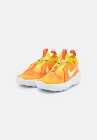 Nike Performance Zapatillas running asfalto - orange