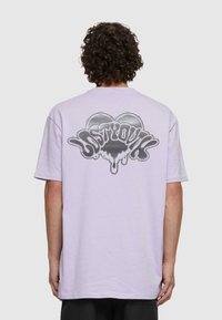 Lost Youth DRIPPING HEART   - Apdrukāts T-krekls - lilac