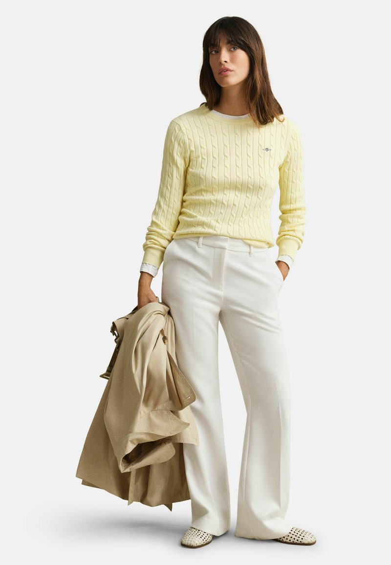 GANT STRETCH CABLE C-NECK - Svetr - vanilla yellow