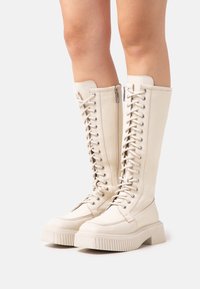 ASRA Stivali con plateau - off-white