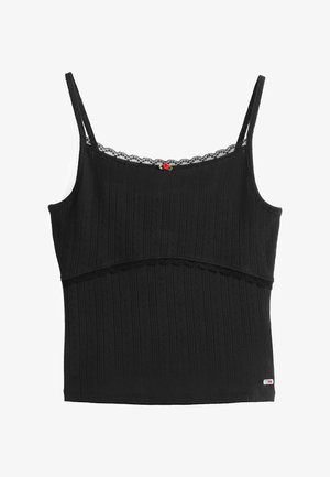 Czarny top na ramiączkach z cienkimi paskami, teksturowanym pionowym prążkowaniem, koronkowym wykończeniem przy dekolcie oraz małym akcentem w postaci czerwonej róży.