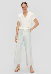 s.Oliver BLACK LABEL MIT V-AUSSCHNITT - T-shirt basic - ecru