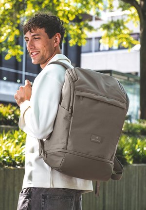 Johnny Urban, FINN LARGE UNISEX - Mochila - desert grey