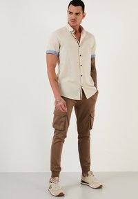 Buratti REGULAR FIT - Overhemd - stone colored