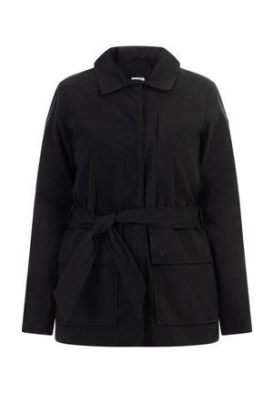 Jachetă neagră cu cureaua, guler, mâneci lungi și două buzunare frontale; realizată dintr-un material texturat, moale, cu un design elegant.