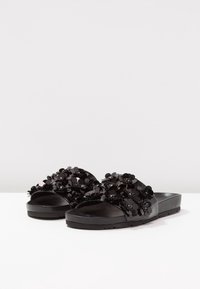 Kennel + Schmenger Ciabattine - black