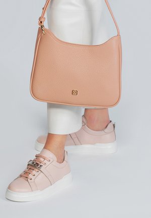 Sneakers laag - pink