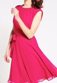 Dorothy Perkins Petite Denní šaty - pink