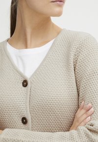 Oxmo OXHelga - Gilet - oatmeal
