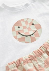 Next SET REGULAR FIT - Reisitaskuhousut - pink