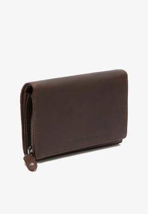 Bruine leren portemonnee met een ritscompartiment, opvouwbaar ontwerp, ingebosseld logo en een gladde, gestructureerde afwerking.