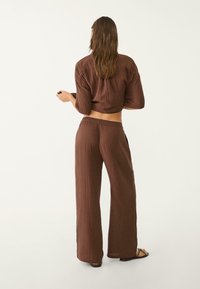 Stradivarius Pantalon classique - dark brown