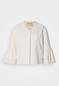 Λευκό λινό κοντό σακάκι με στρογγυλή λαιμόκοψη, μπροστινό κλείσιμο με κουμπιά και φουσκωτά μανίκια. Υφασμάτινη υφή με λείο φινίρισμα.