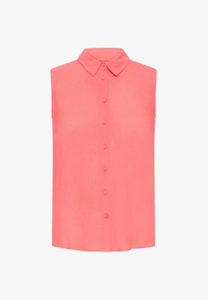 Īsām piedurknēm korallkrāsas blūze ar apkakles izgriezumu un piecu pogu aizdari priekšpusē. Gluda auduma, nedaudz izteikta relaksēta piegriezuma.