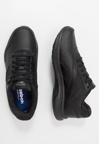 Reebok WALK ULTRA 7 DMX MAX - Kävelykengät - black/cold grey/collegiate royal