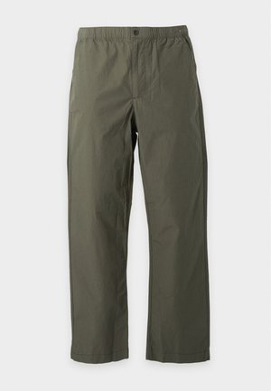 GAP, BAGGY PULL ON - Pantalon classique - green