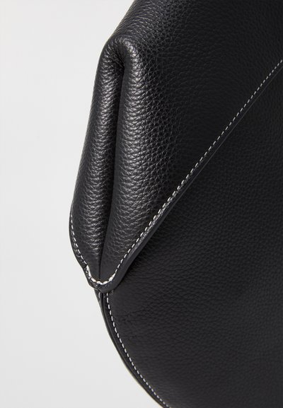 Ree Projects RIVA LARGE - Borsa a mano - black