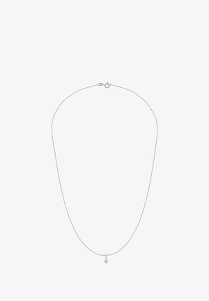 Collar de cadena de plata con un diseño fino y delicado, que presenta un pequeño colgante cuadrado con una piedra clara en el centro.