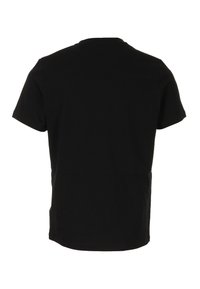 Camiseta negra de manga corta, fabricada en algodón, con cuello redondo, textura suave y un diseño sencillo y sin adornos ni gráficos.