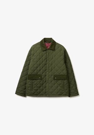 Gesteppte olivgrüne Jacke mit Druckknöpfen, zwei Frontklappentaschen, vertikalen Seitentaschen und einem kontrastierenden Kragen mit gemustertem Innenfutter.