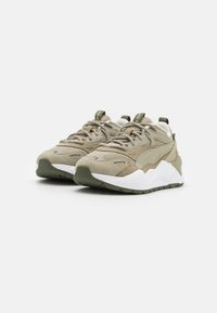 Puma Sneakers - mottled olive