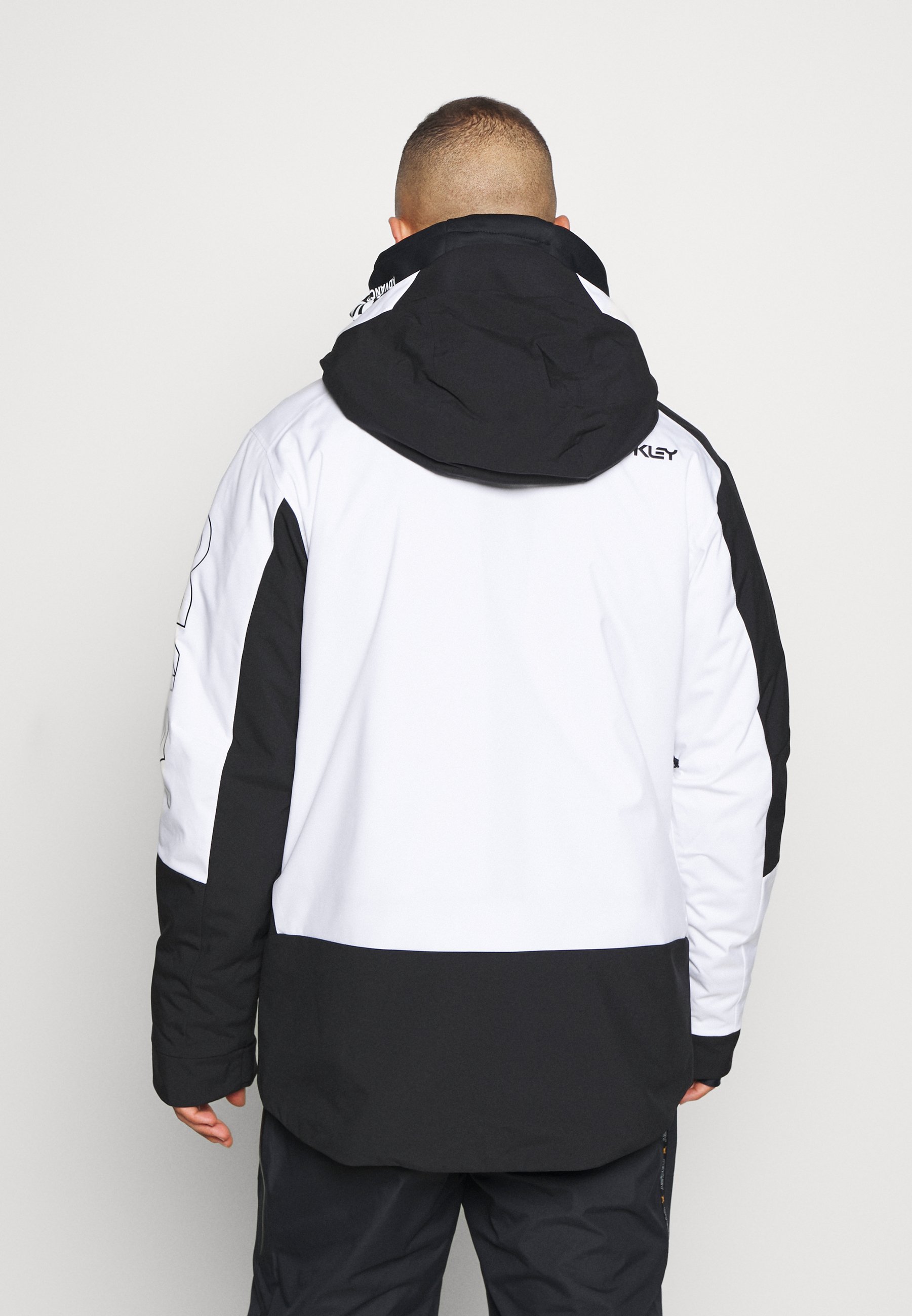 oakley windbreaker jacket