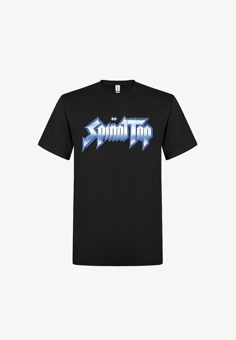 Musta puuvillapaita, jossa on "Spinal Tap" -logo metallinsinisessä, lohkotussa tekstissä, jossa on terävät kulmat. Paidassa on lyhyet hihat ja pyöreä kaula-aukko.