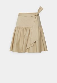 Beige Wickelrock aus glattem Baumwollstoff. Mit einem Bindeband am Bund und einem mehrstufigen, ausgestellten Design mit gerafften Abschnitten.