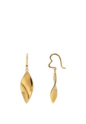 Paire de boucles d’oreilles pendantes en métal doré avec une forme torsadée ressemblant à une feuille et des crochets courbés pour oreilles percées.